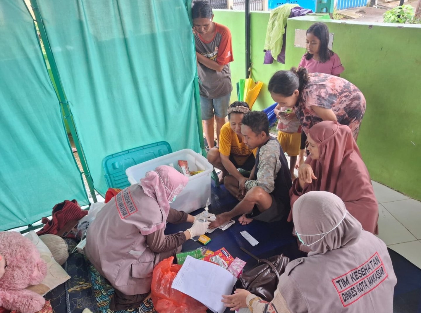 Siaga Layanan Kesehatan, Tenaga Kesehatan Puskesmas Jumpandang Baru Posko Siaga Bencana di Kecamatan